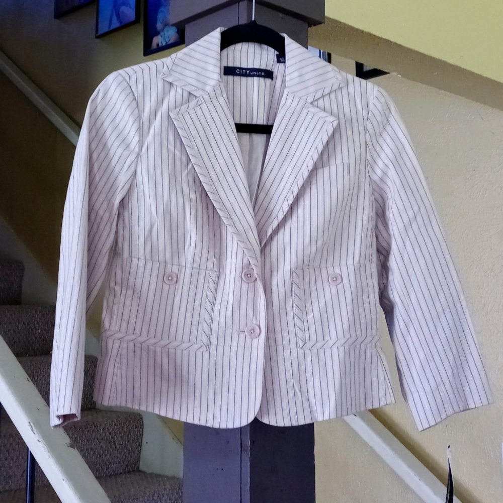 City UNLTD Oasis Crop Top Pinstripe Blazer Women's Size 2 NWT